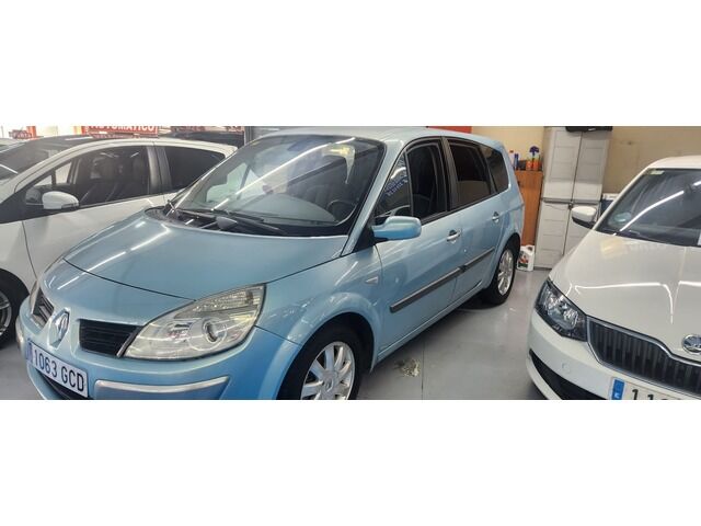 RENAULT Scenic (Business dCi 96 kW (130 CV)) en Barcelona