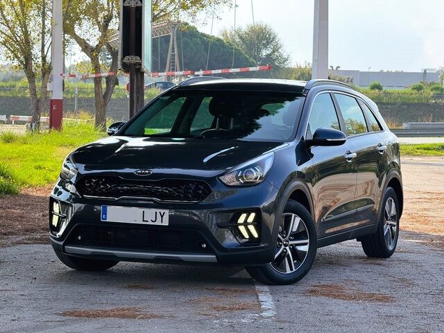 KIA Niro (1.6 GDi HEV Drive 104 kW (141 CV)) en Barcelona