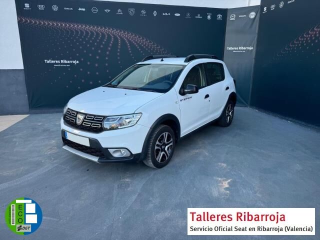 DACIA Sandero (Stepway Essential TCE 74 kW (100 CV) GLP) en Valencia