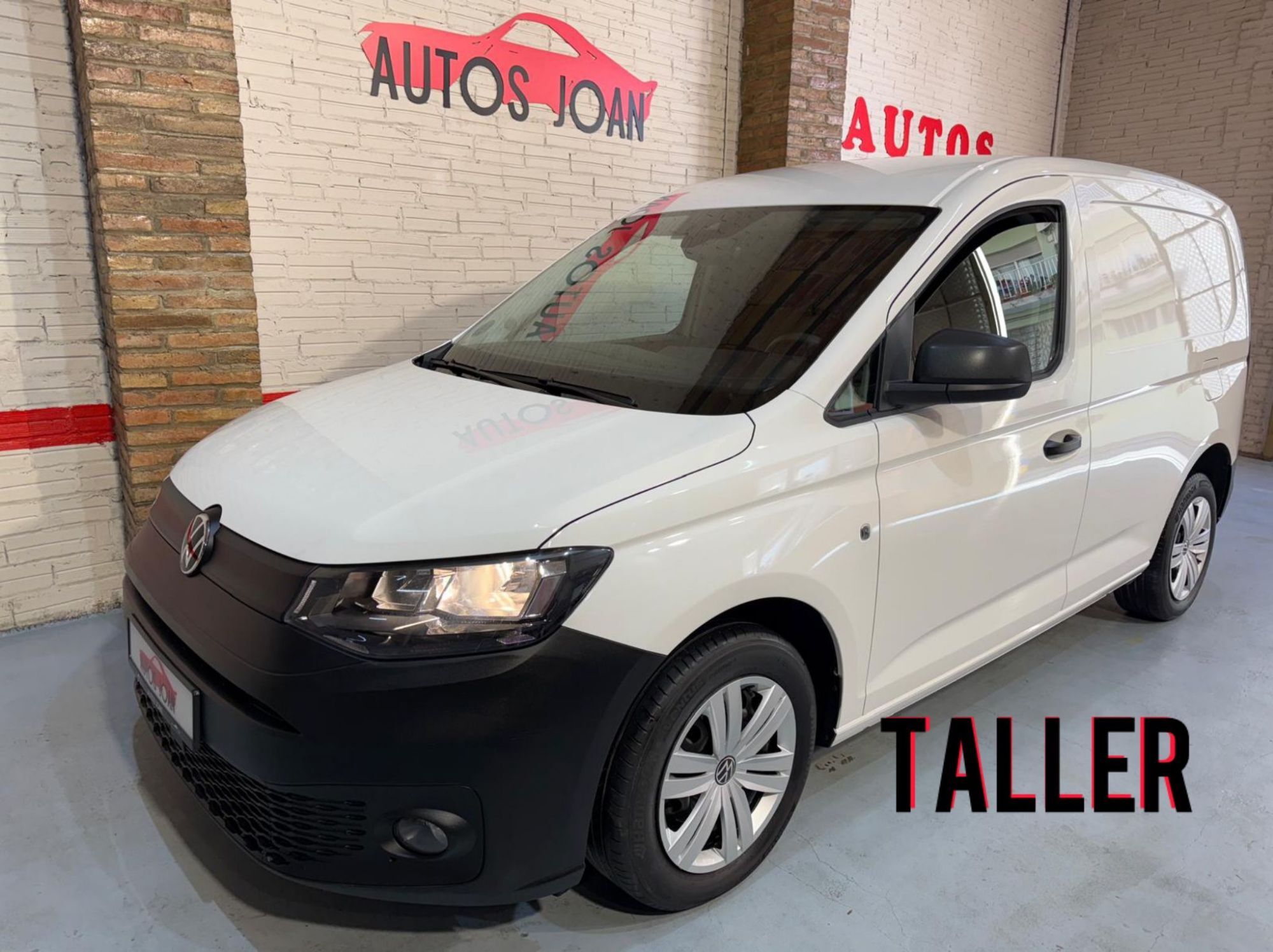 VOLKSWAGEN Caddy (Furgón 2.0TDI 55kW) en Barcelona
