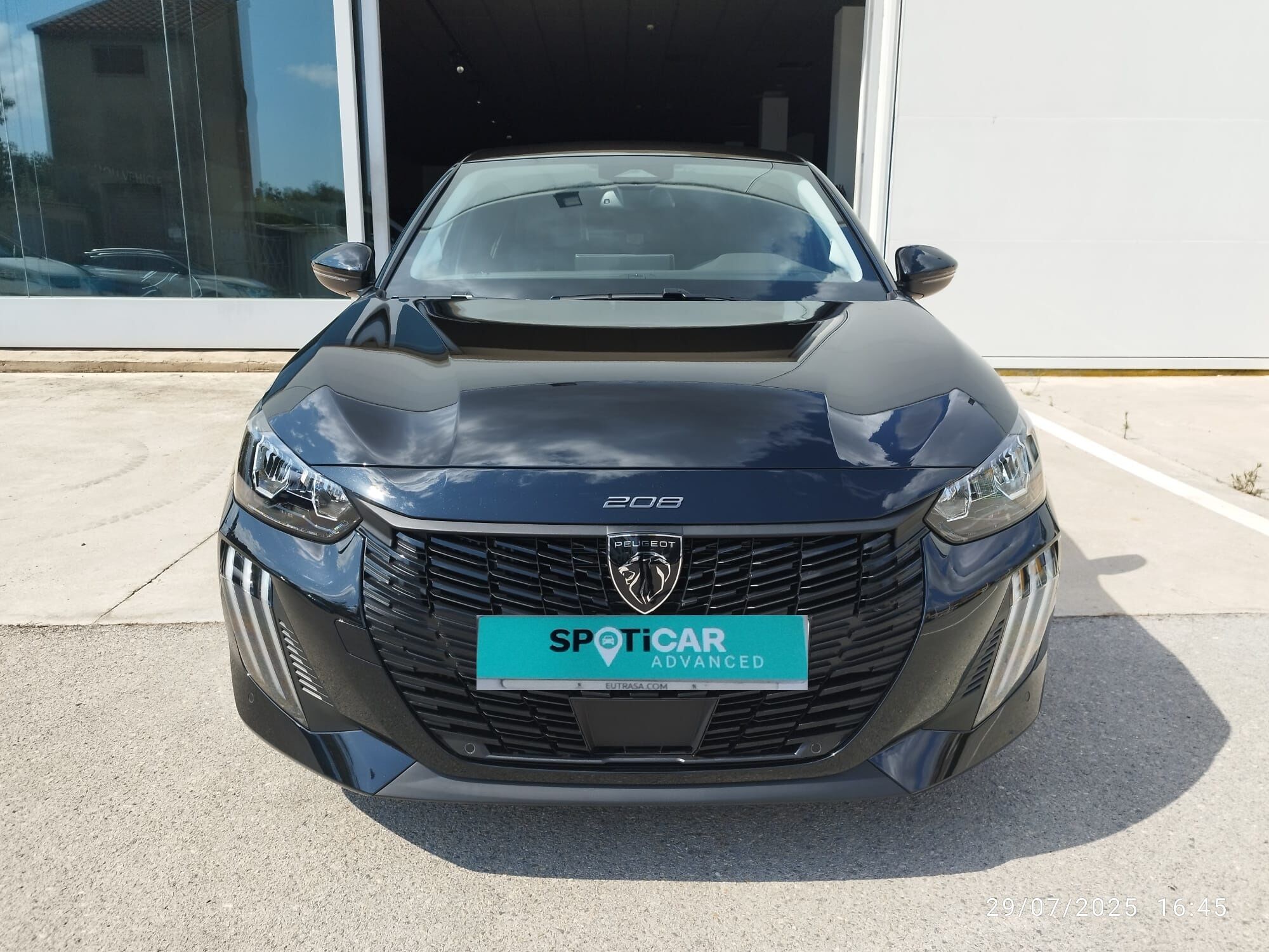 PEUGEOT 208 (Allure Gasolina 100 S&S 6 Vel. MAN) en Barcelona