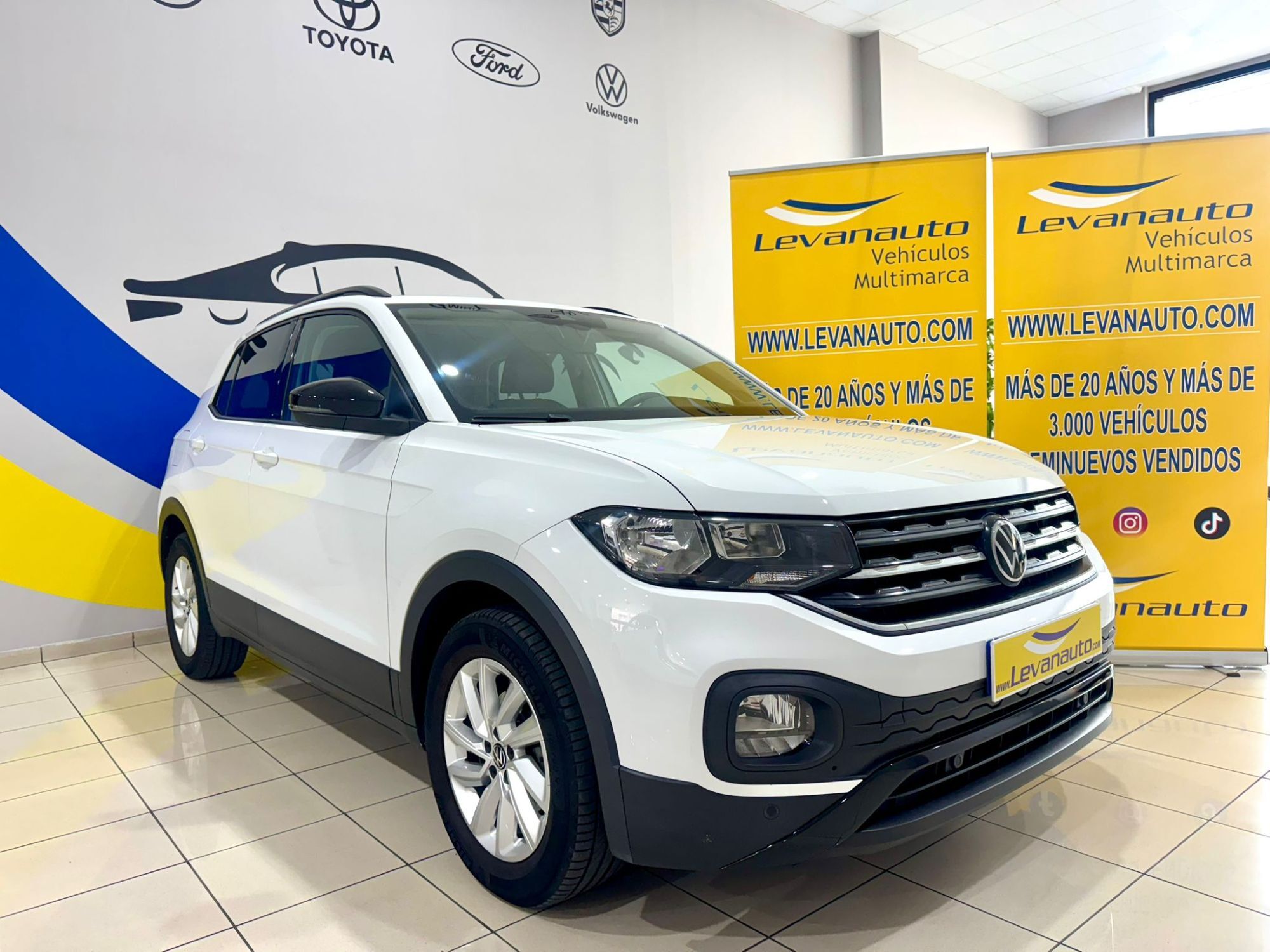 VOLKSWAGEN T-Cross (1.0 TSI Advance DSG7 85kW) en Valencia