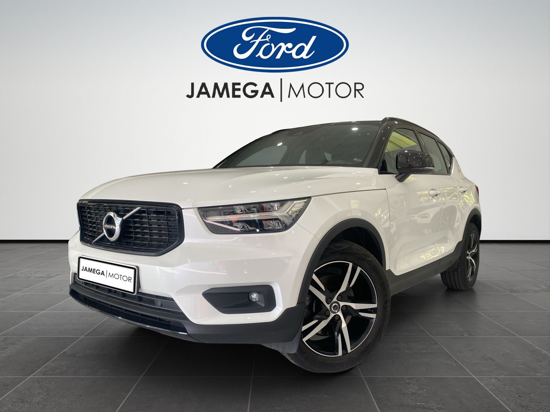 Imagen 2 de VOLVO XC40