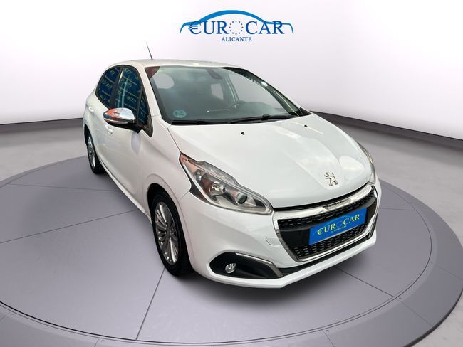 Foto del PEUGEOT 208 1.2 PureTech S&S Signature 82