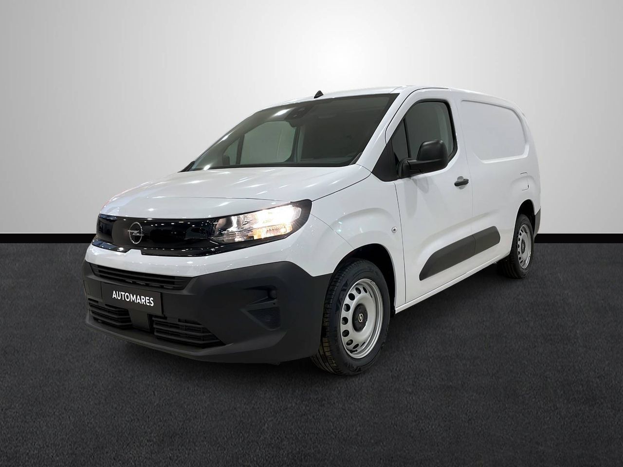OPEL Combo ( Cargo L 1000kg Diesel 1.5 130HP S&S MT E -) en Sevilla