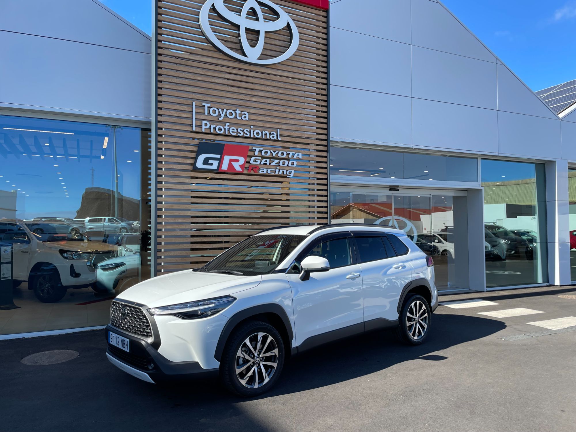 TOYOTA Corolla Cross (Hybrid 1.8 Style) en Tenerife