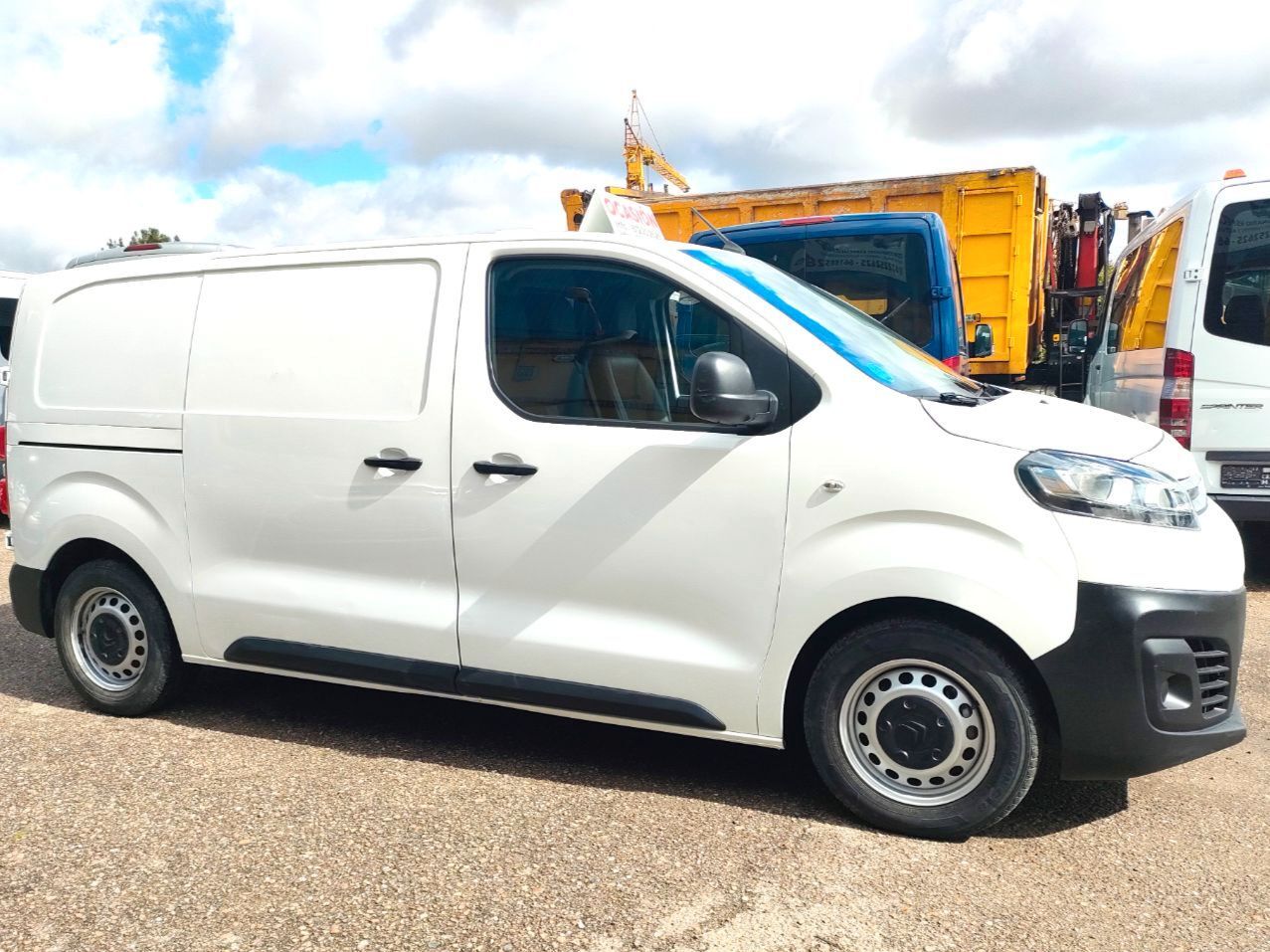 Foto del CITROEN Jumpy Fg. BlueHDI Talla XS S&S Club 120