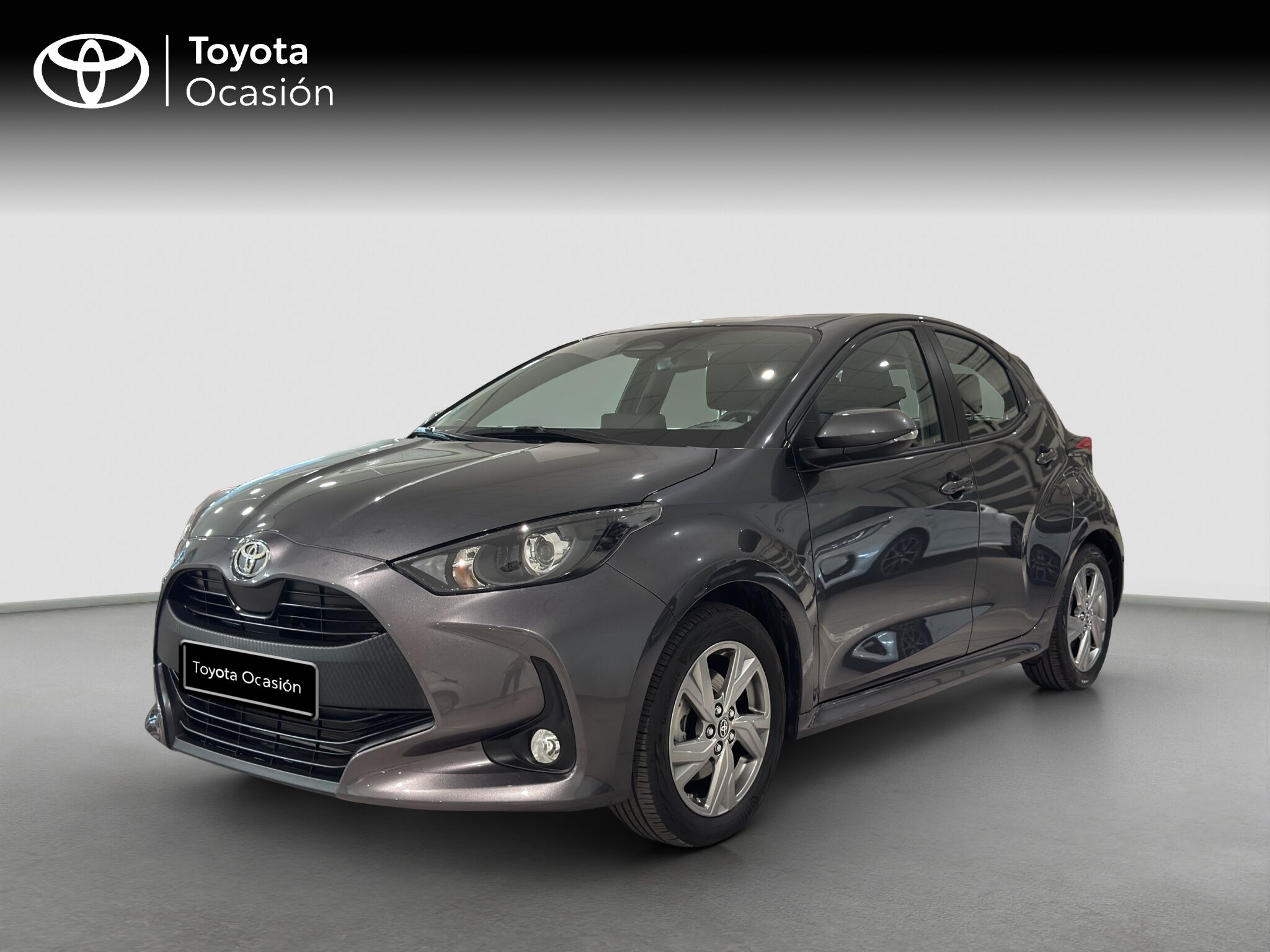 TOYOTA Yaris (1.5 VVT-I HEV ACTIVE PLUS 116 5P) en Barcelona