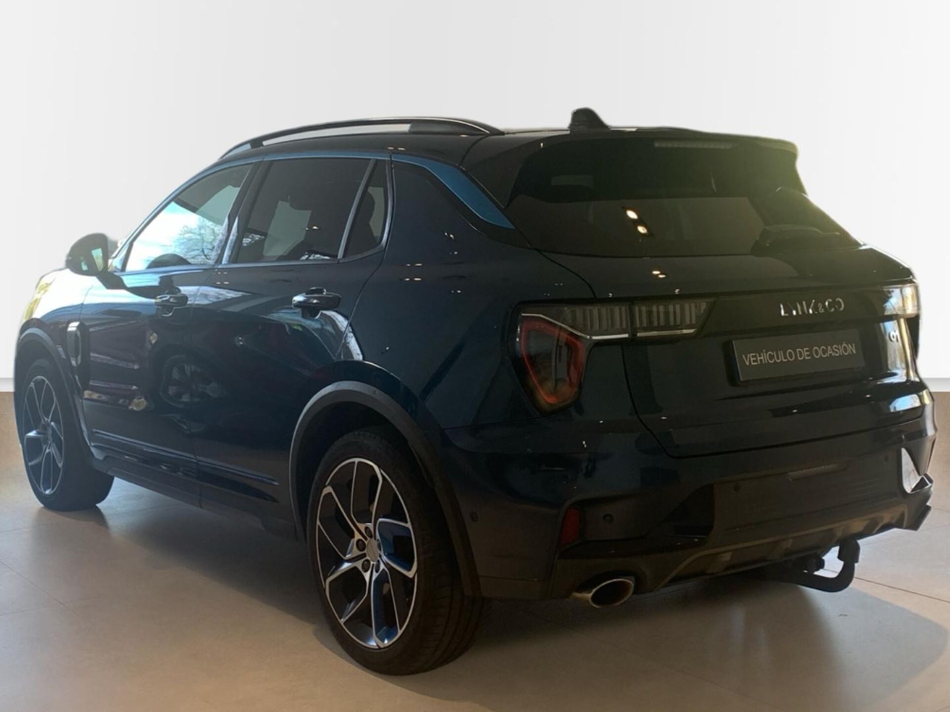 Imagen 2 de LYNK & CO 01