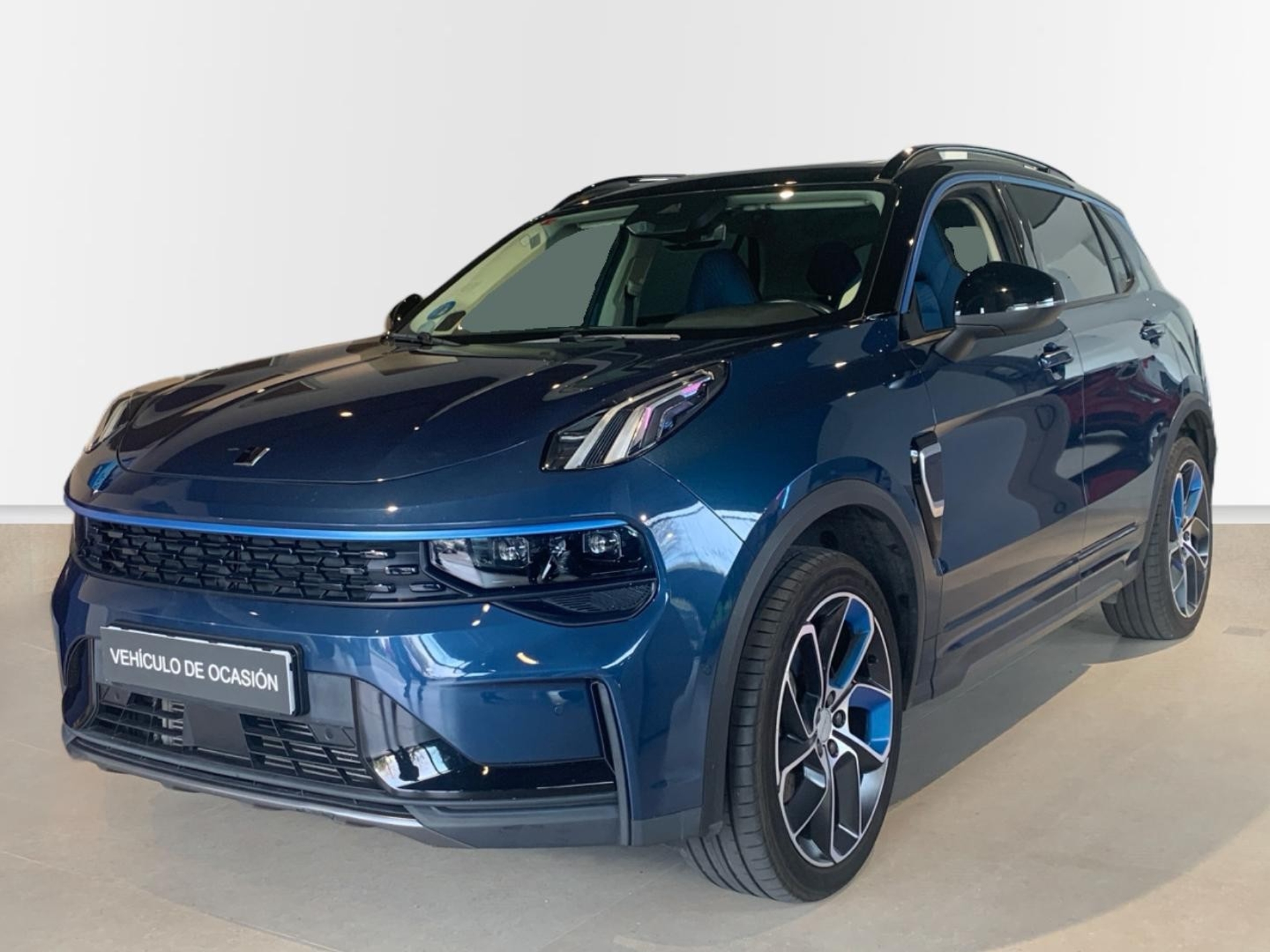 Imagen de LYNK & CO 01