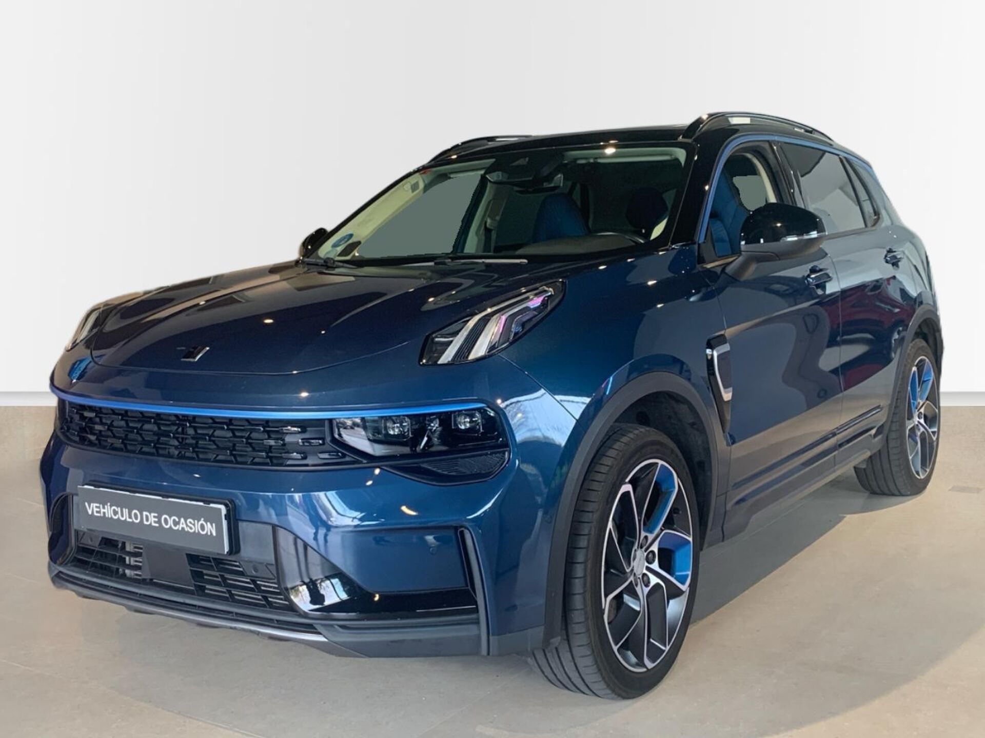 Imagen 1 de LYNK & CO 01