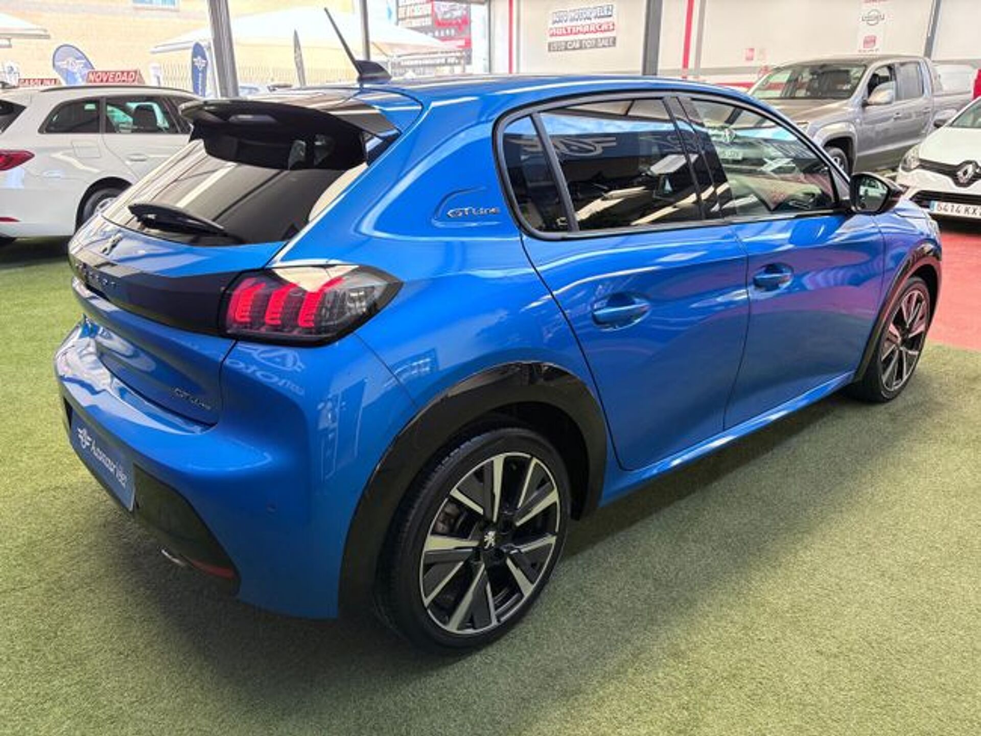 Imagen 3 de PEUGEOT 208