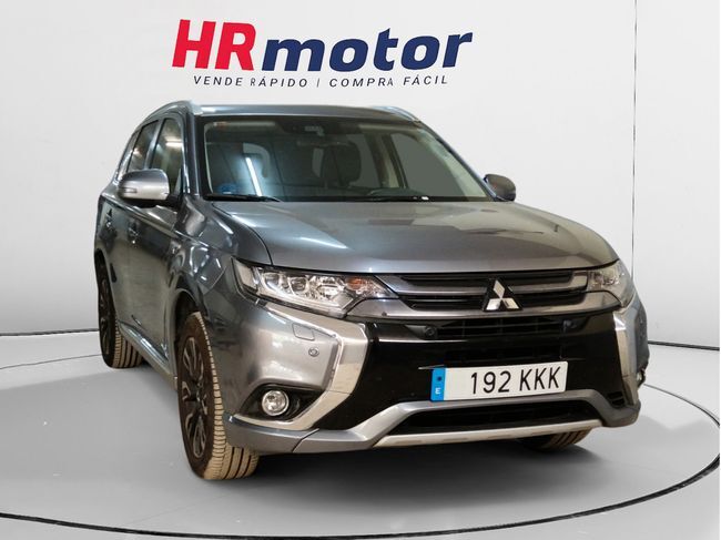 Foto del MITSUBISHI Outlander PHEV Kaiteki 4WD
