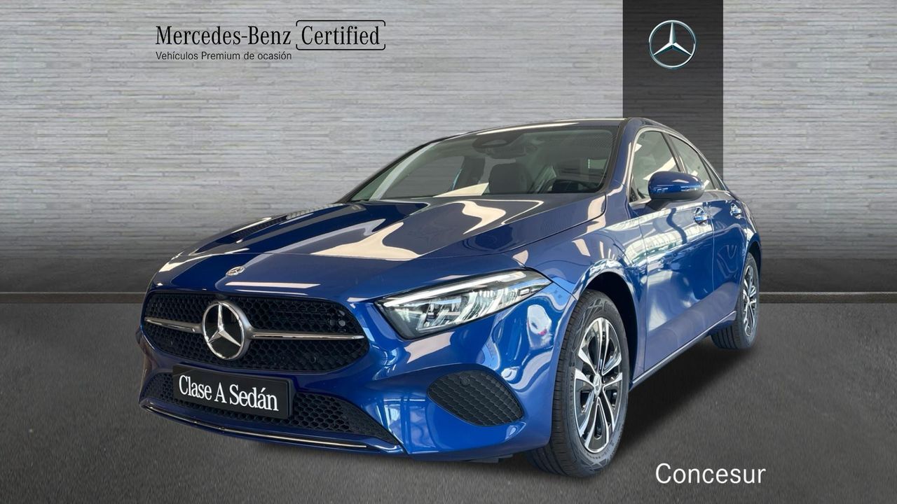 MERCEDES Clase A (A 250 e con tecnología híbrida EQ Sedán) en Sevilla