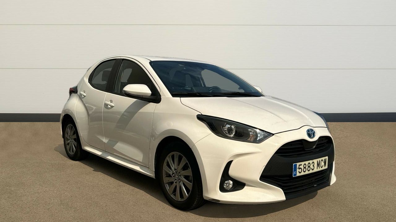TOYOTA Yaris (1.5 VVT-I HEV ACTIVE TECH 116 5P) en Madrid