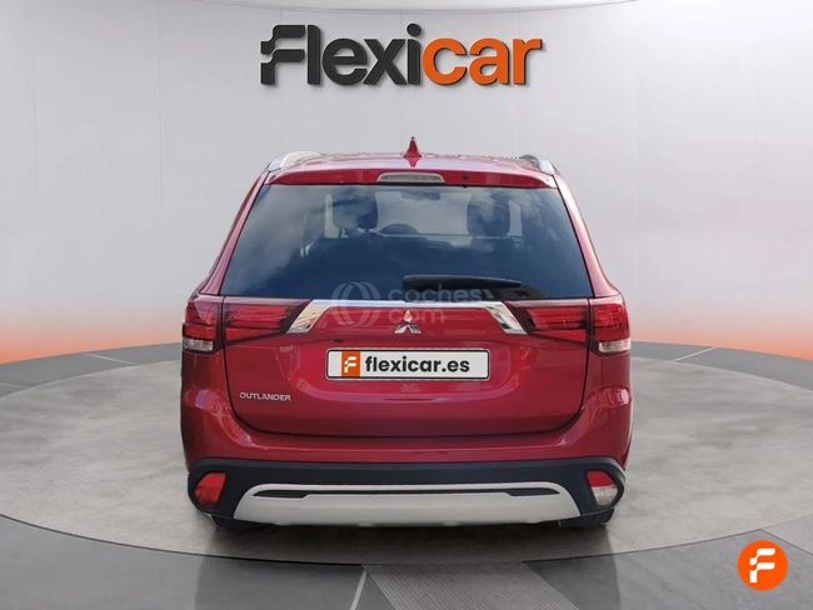 Foto del MITSUBISHI Outlander 200 MPI Motion 2WD 7pl. CVT