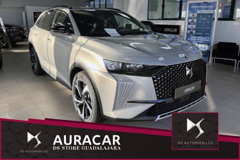DS DS 7 Crossback (PLUG-IN HYBRID AWD 300 ÉTOILE) en Madrid