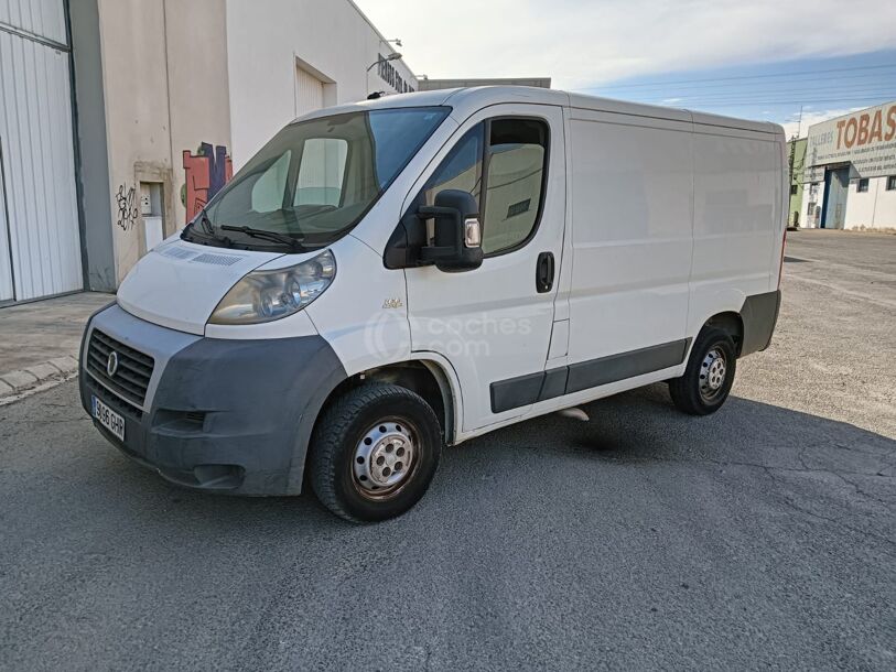 Foto del FIAT Ducato Furgón 30 2.3Mjt Corto