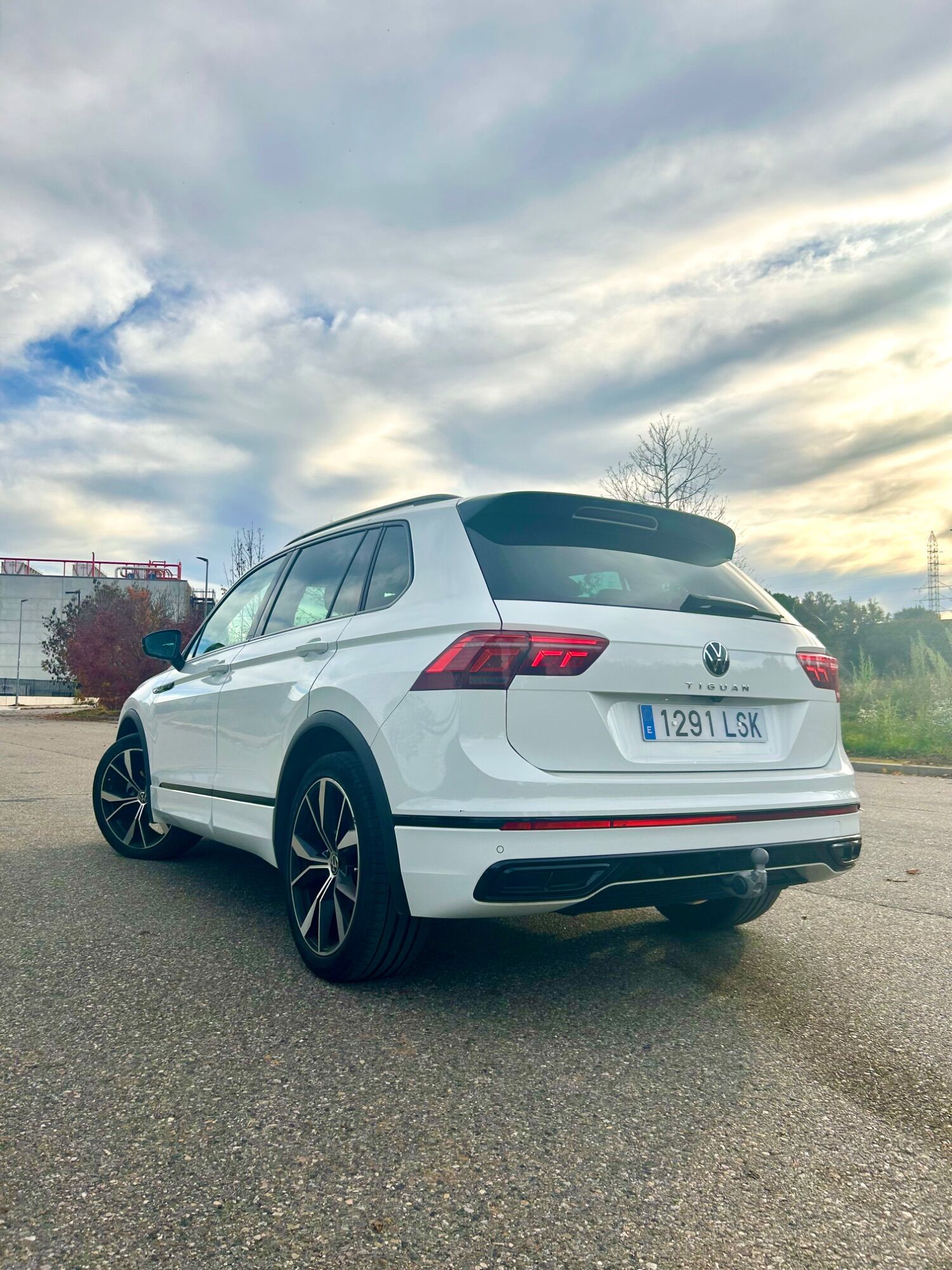 Foto del VOLKSWAGEN Tiguan 2.0TDI R-Line DSG 110kW
