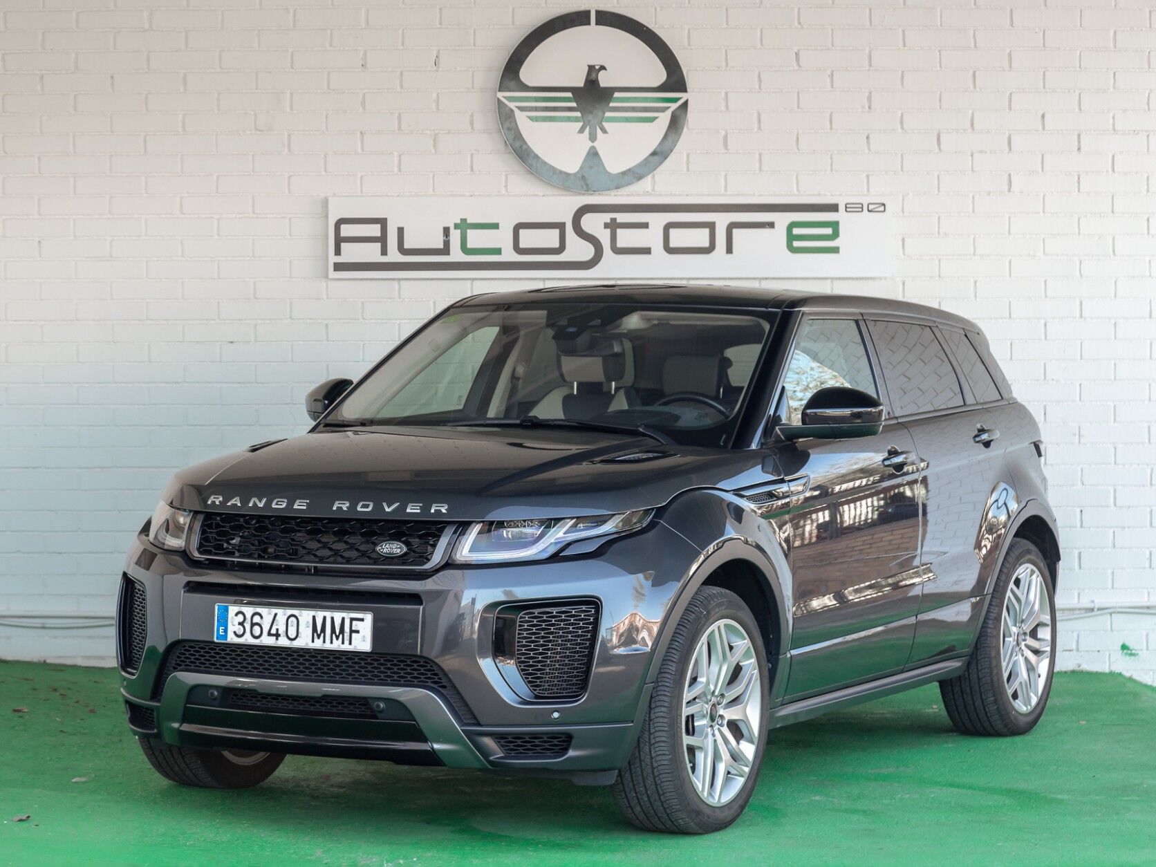 LAND ROVER Range Rover Evoque (2.0L Si4 213kW 4x4 HSE Dynamic Auto) en Barc