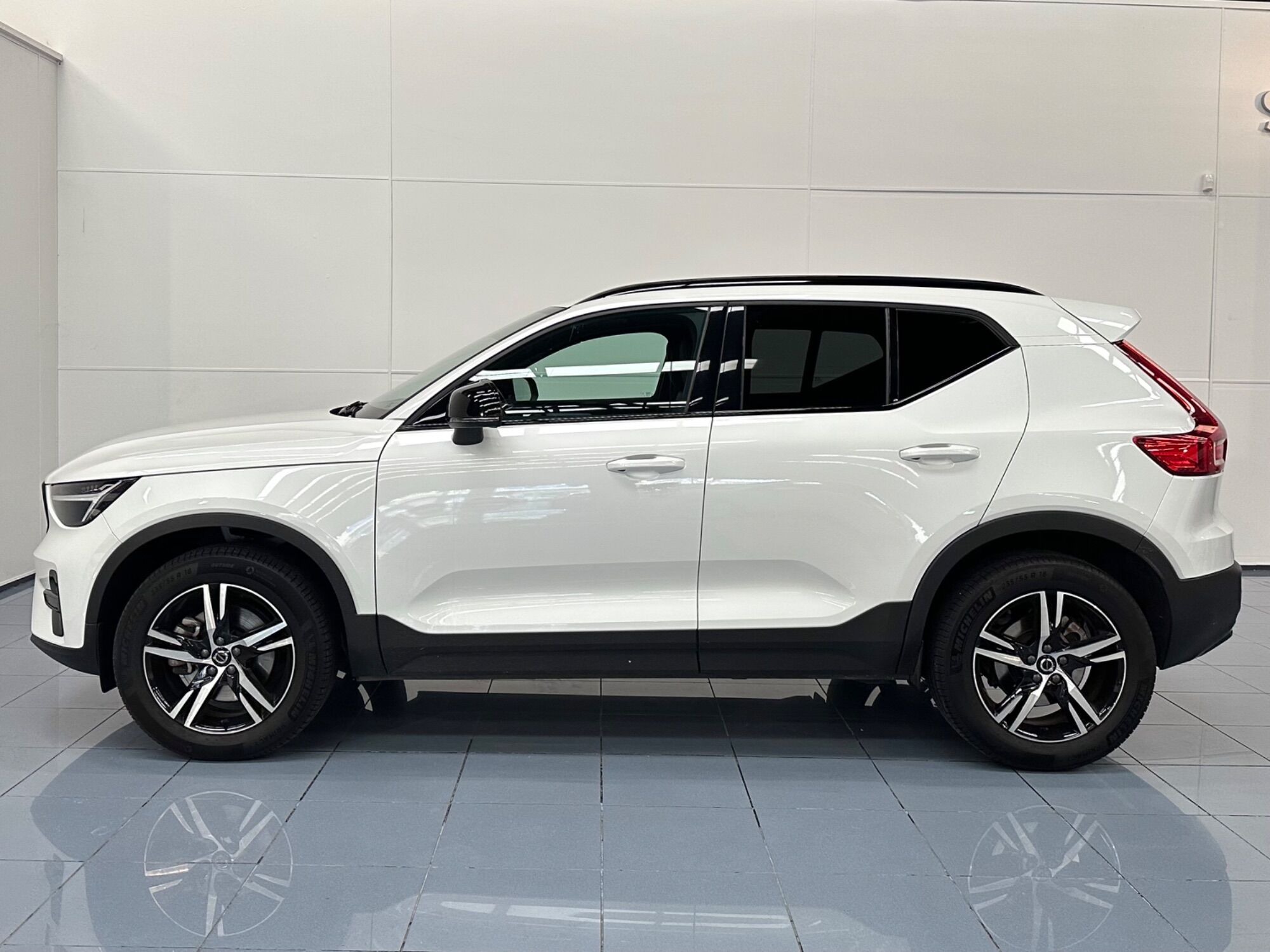 Foto del VOLVO XC40 B3 Plus Aut.