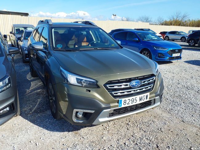 Foto del SUBARU Outback 2.5i Executive Plus S Black Edition CVT