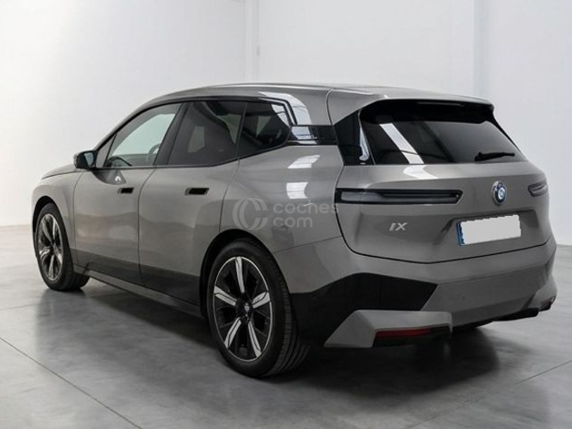 Foto del BMW iX xDrive 40