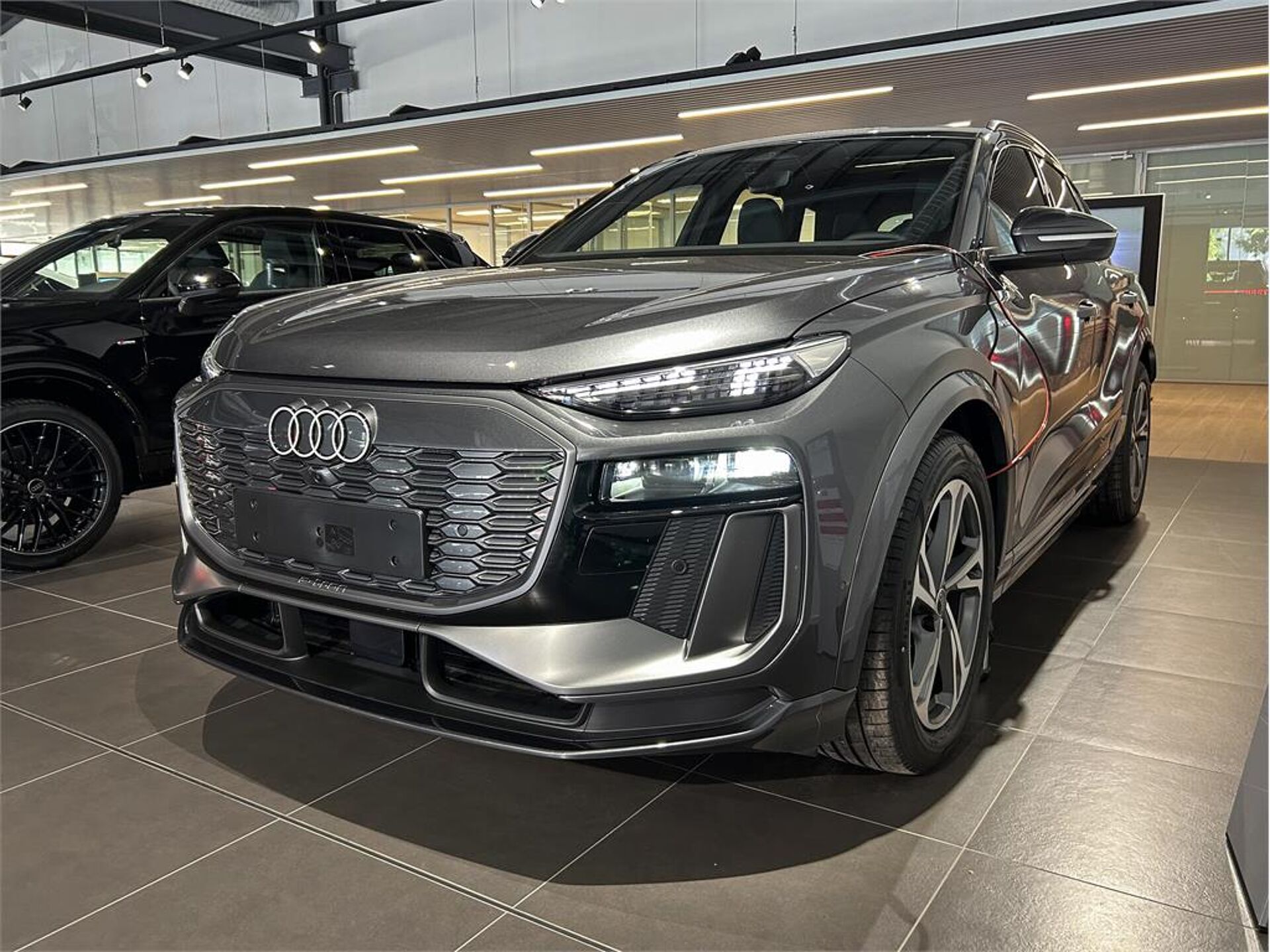 Imagen de AUDI Q6 e-tron