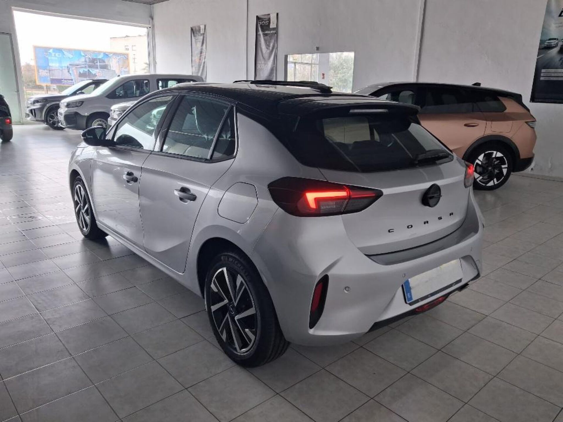 Imagen 2 de OPEL Corsa