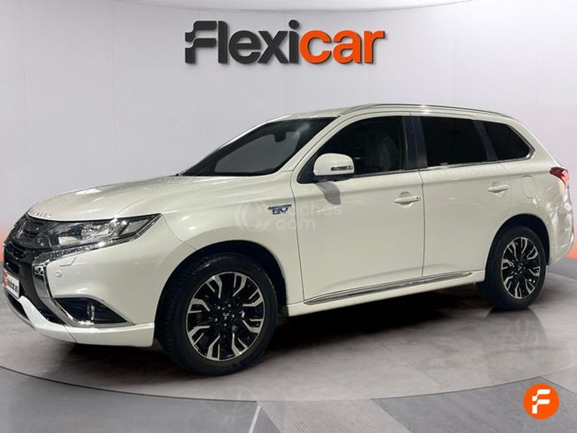 Foto del MITSUBISHI Outlander PHEV Kaiteki 4WD