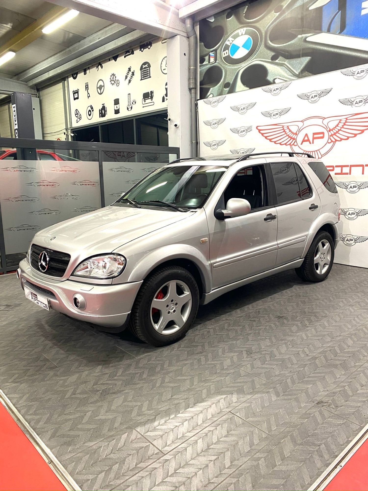 MERCEDES Clase M (ML 55 AMG) en Pontevedra
