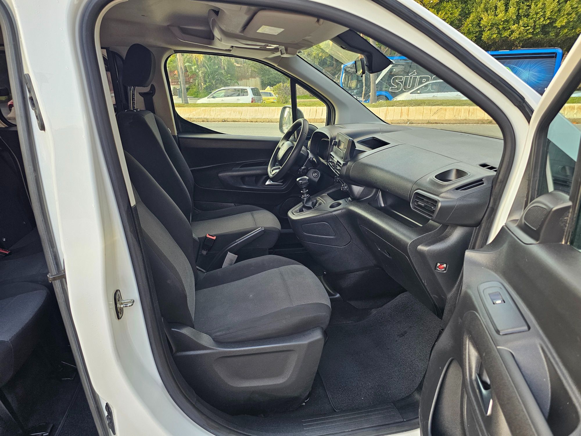 Foto del CITROEN Berlingo BlueHDi S&S Talla M Feel 100