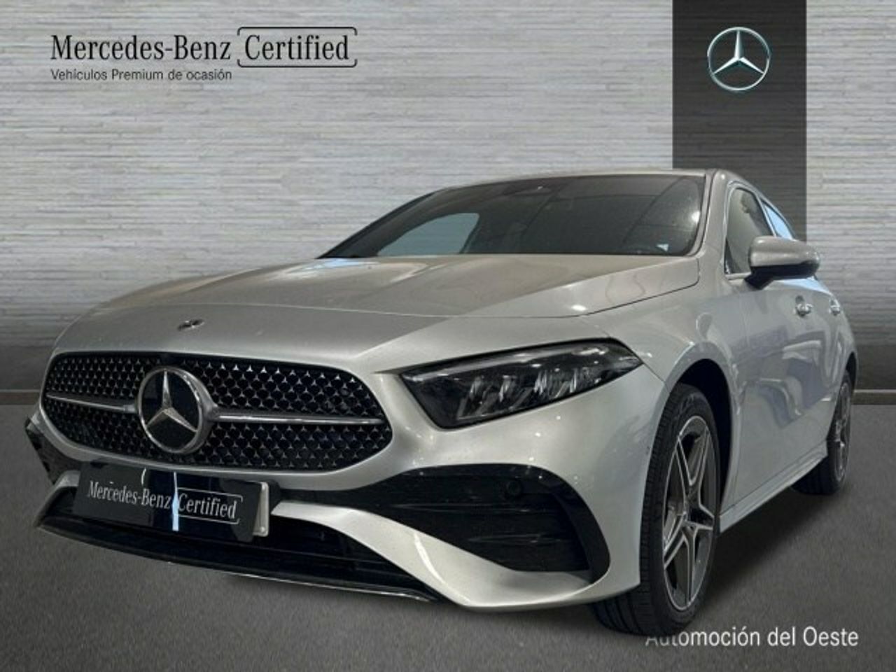 MERCEDES Clase A (250 e amg line (euro 6d)) en Badajoz
