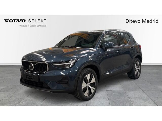 VOLVO XC40 (B3 G Core Auto 120 kW (163 CV)) en Madrid