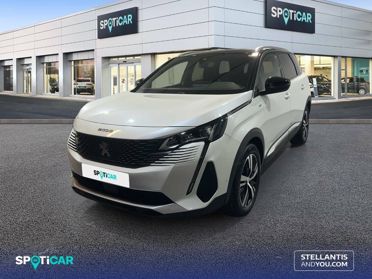 PEUGEOT 5008 ( 1.2 PureTech 96KW S&S  EAT8 GT) en Barcelona