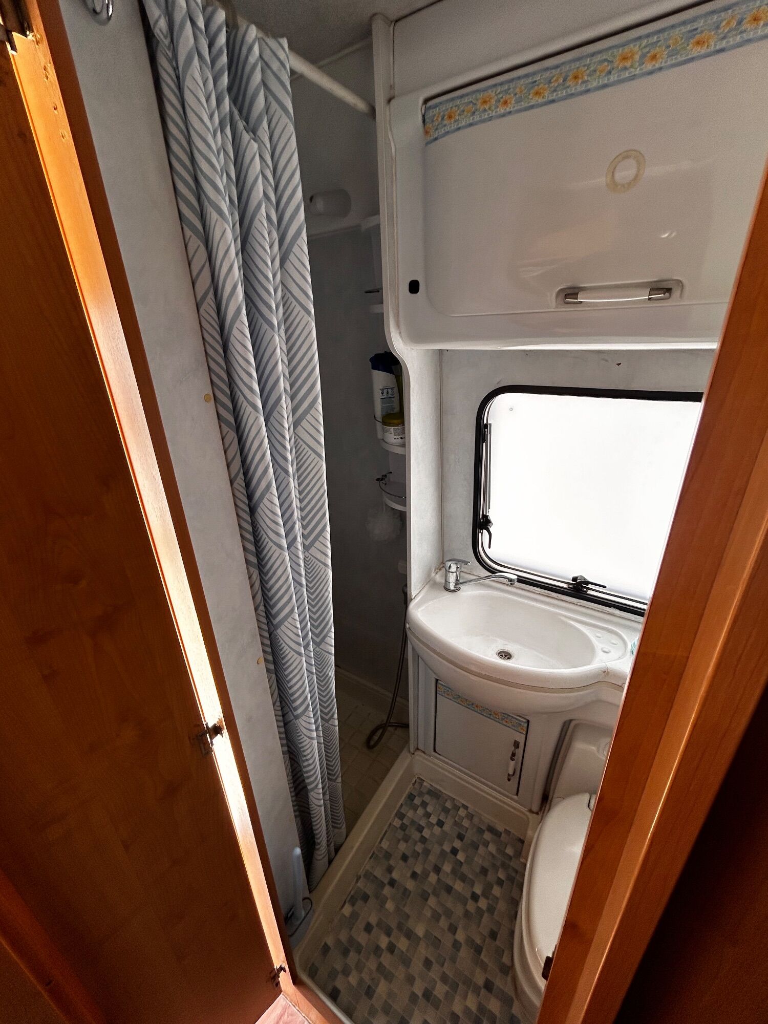 Foto del FIAT Ducato Furgón 2.3JTD Paso Corto