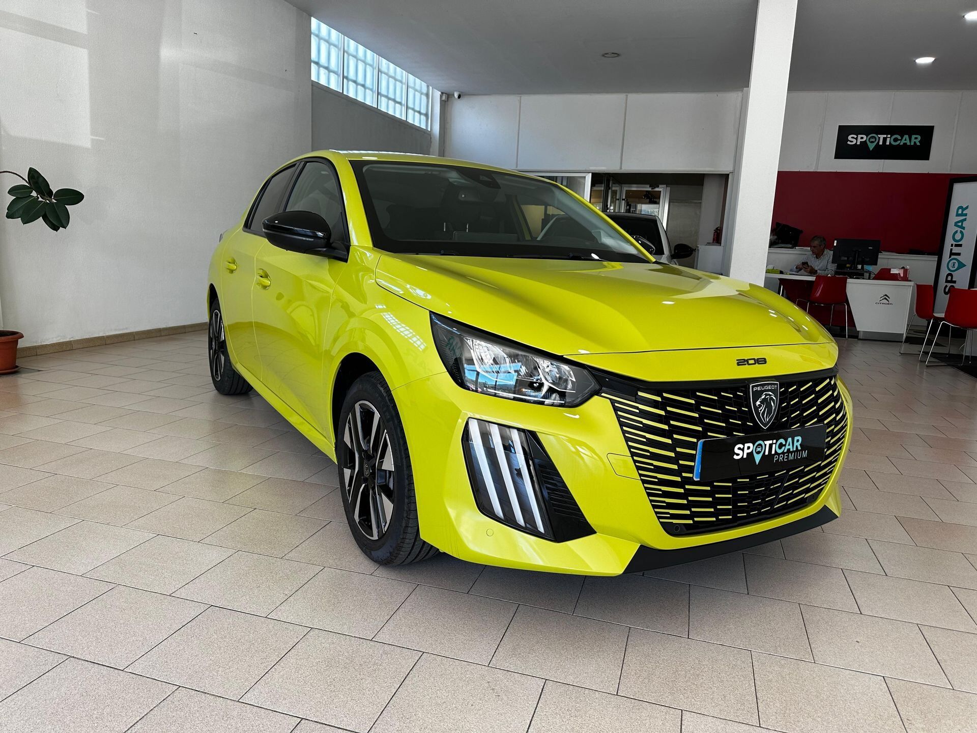 Imagen 3 de PEUGEOT 208