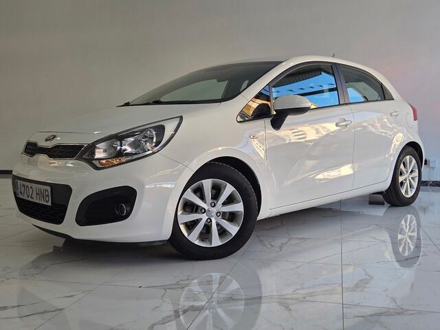 KIA Rio (1.4 CVVT Eco Dynamics Drive 80 kW (109 CV)) en Barcelona