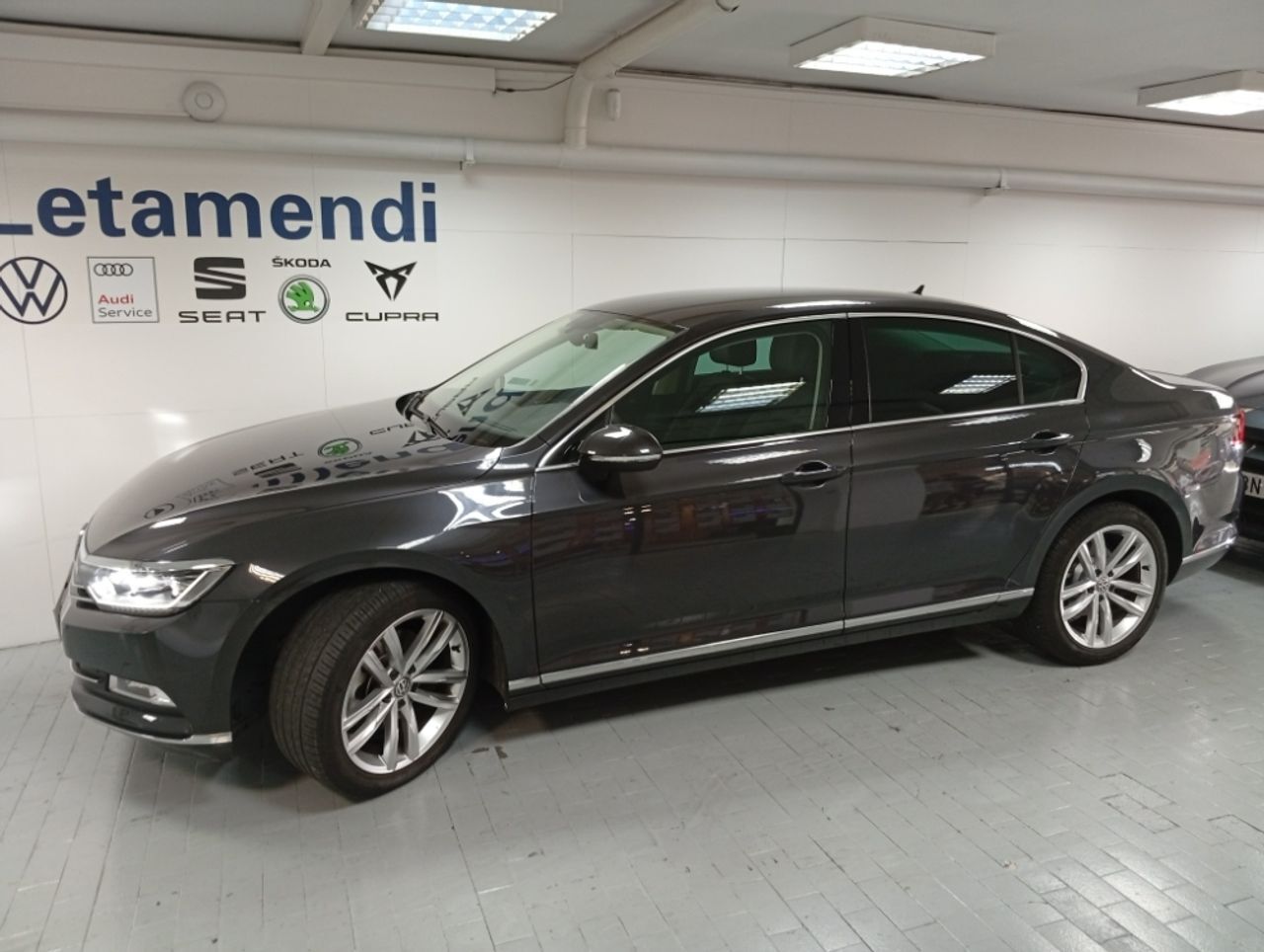 VOLKSWAGEN Passat (Sport BMT) en Barcelona