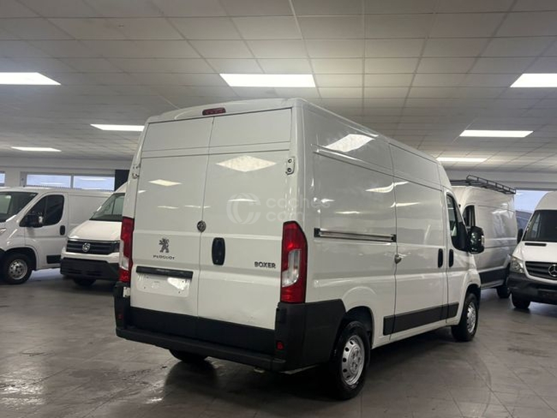 Foto del PEUGEOT Boxer Furgón 2.2BlueHDI 333 L2H2 S&S 120