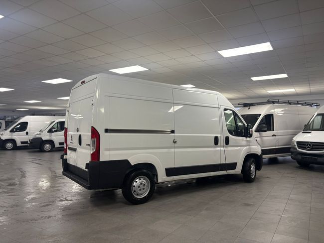 Foto del PEUGEOT Boxer Furgón 2.2BlueHDI 333 L2H2 S&S 120