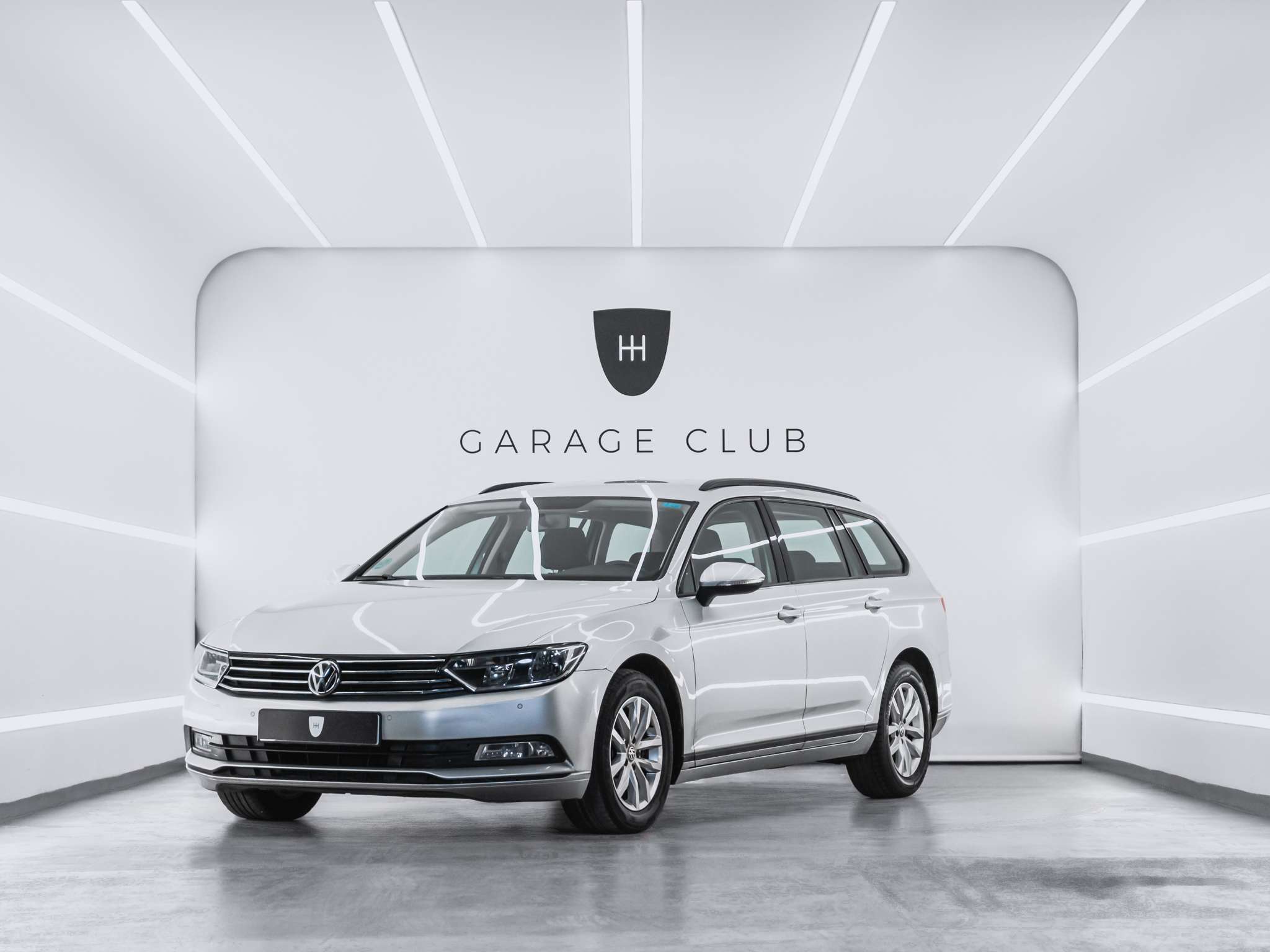 VOLKSWAGEN Passat (Passat Variant 1.6 TDI 120 Edition BMT) en Barcelona