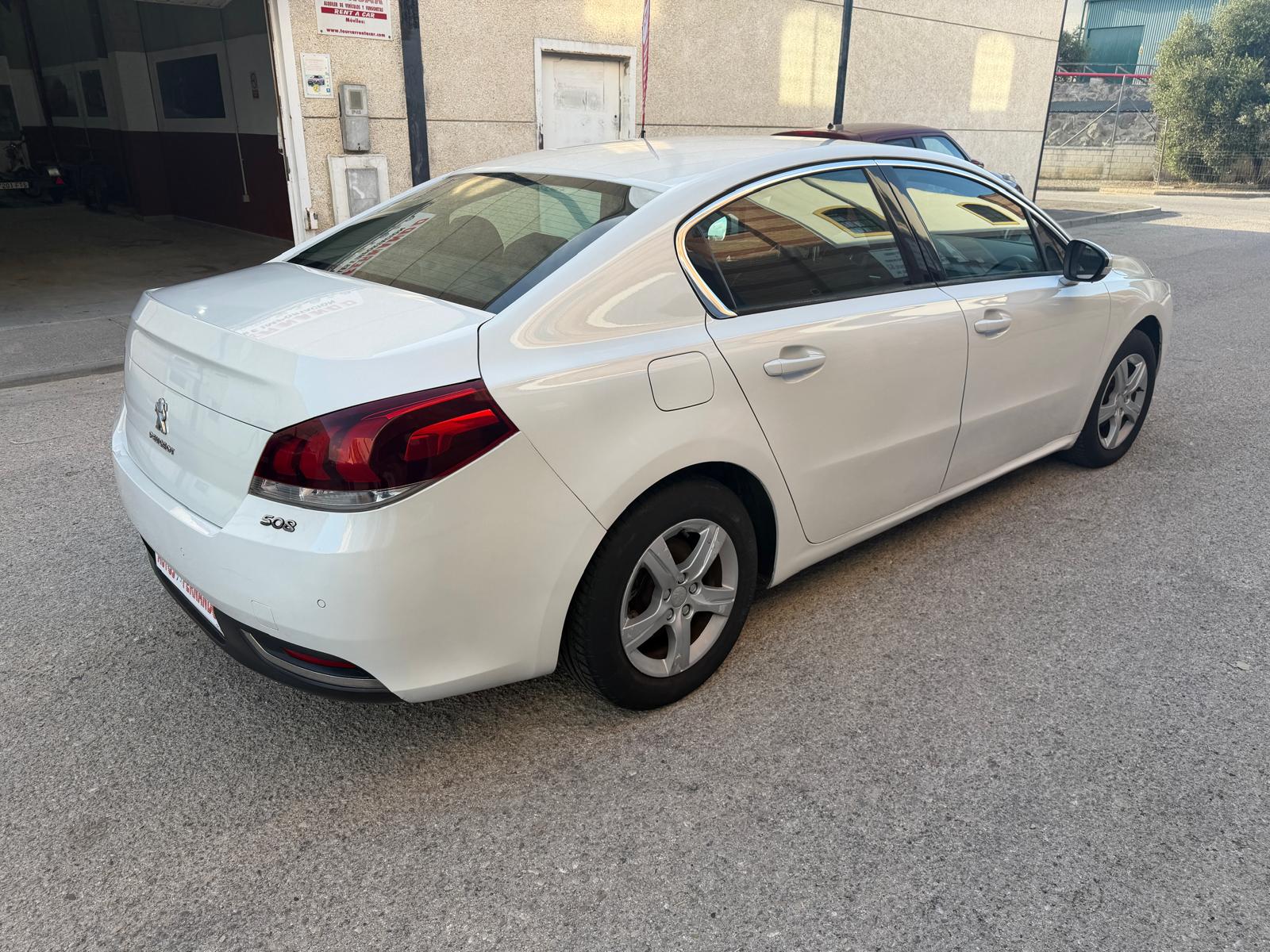 Foto del PEUGEOT 508 1.6BlueHDI Active EAT6 120