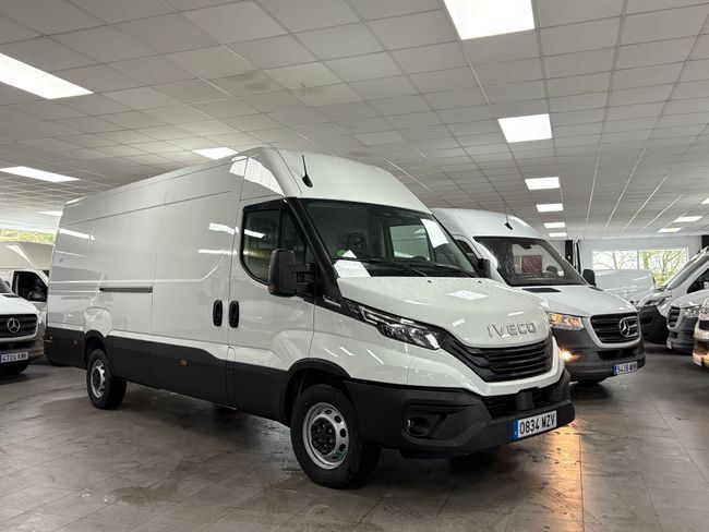 Foto del IVECO Daily Furgón 35C16 V 3520 H1 9.0 156