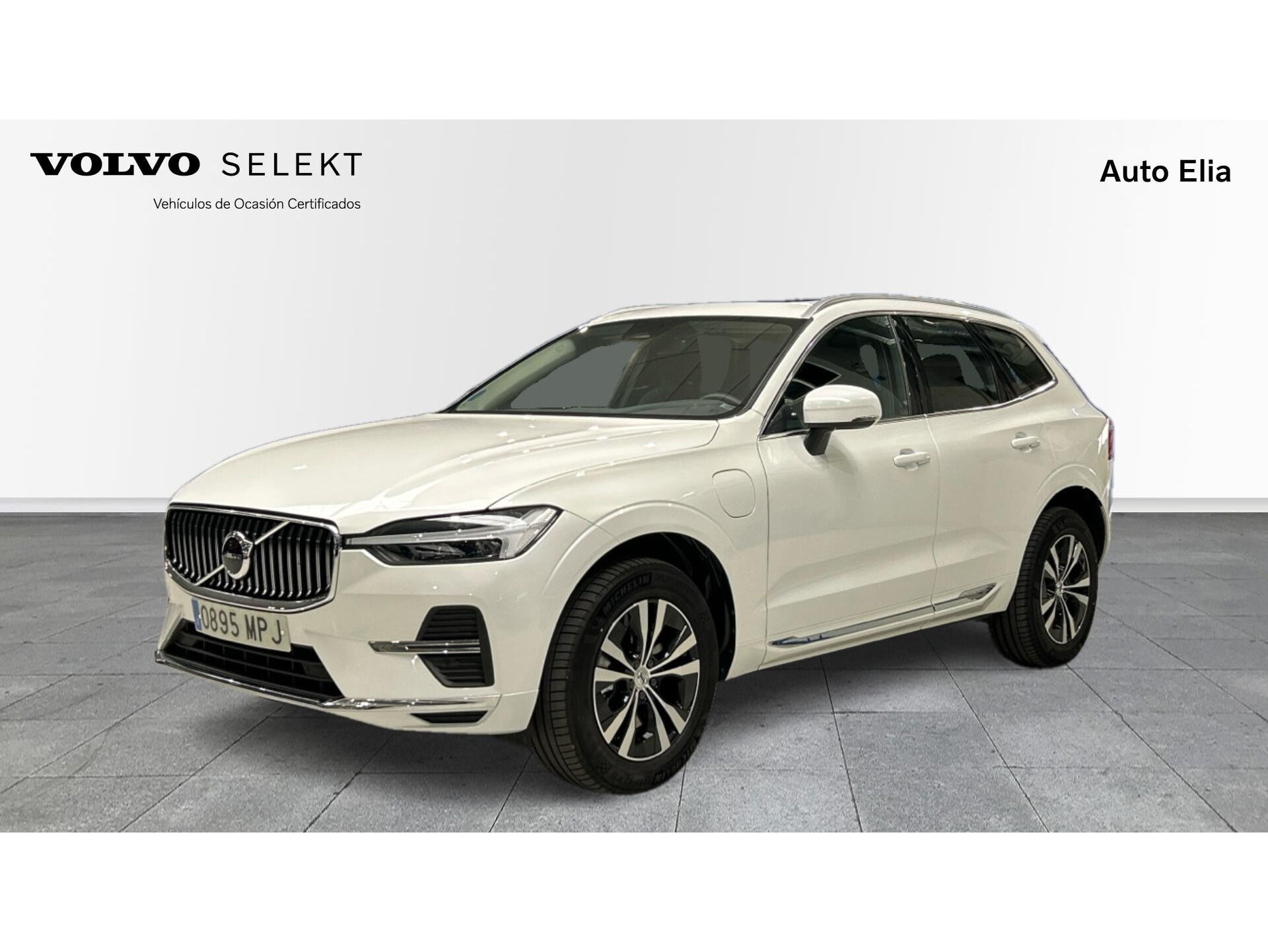 VOLVO XC60 (T6 Recharge Core AWD Auto 257 kW (350 CV)) en Madrid