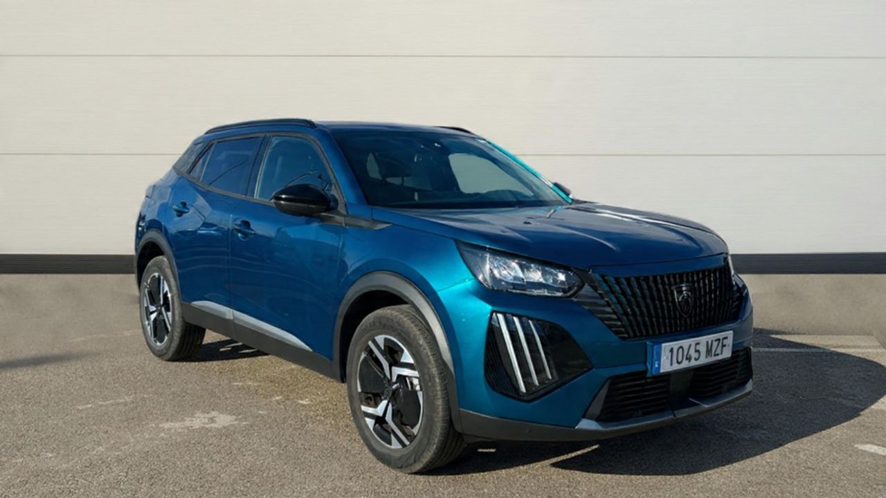 PEUGEOT 2008 (1.2 HYBRID 145 ALLURE EDSC6 145 5P) en Madrid