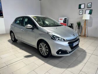 Imagen de PEUGEOT 208 1.2 PureTech Allure 82