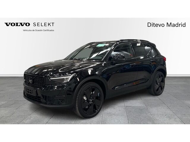 VOLVO XC40 (B3 G Black Edition+ Auto 120 kW (163 CV)) en Madrid