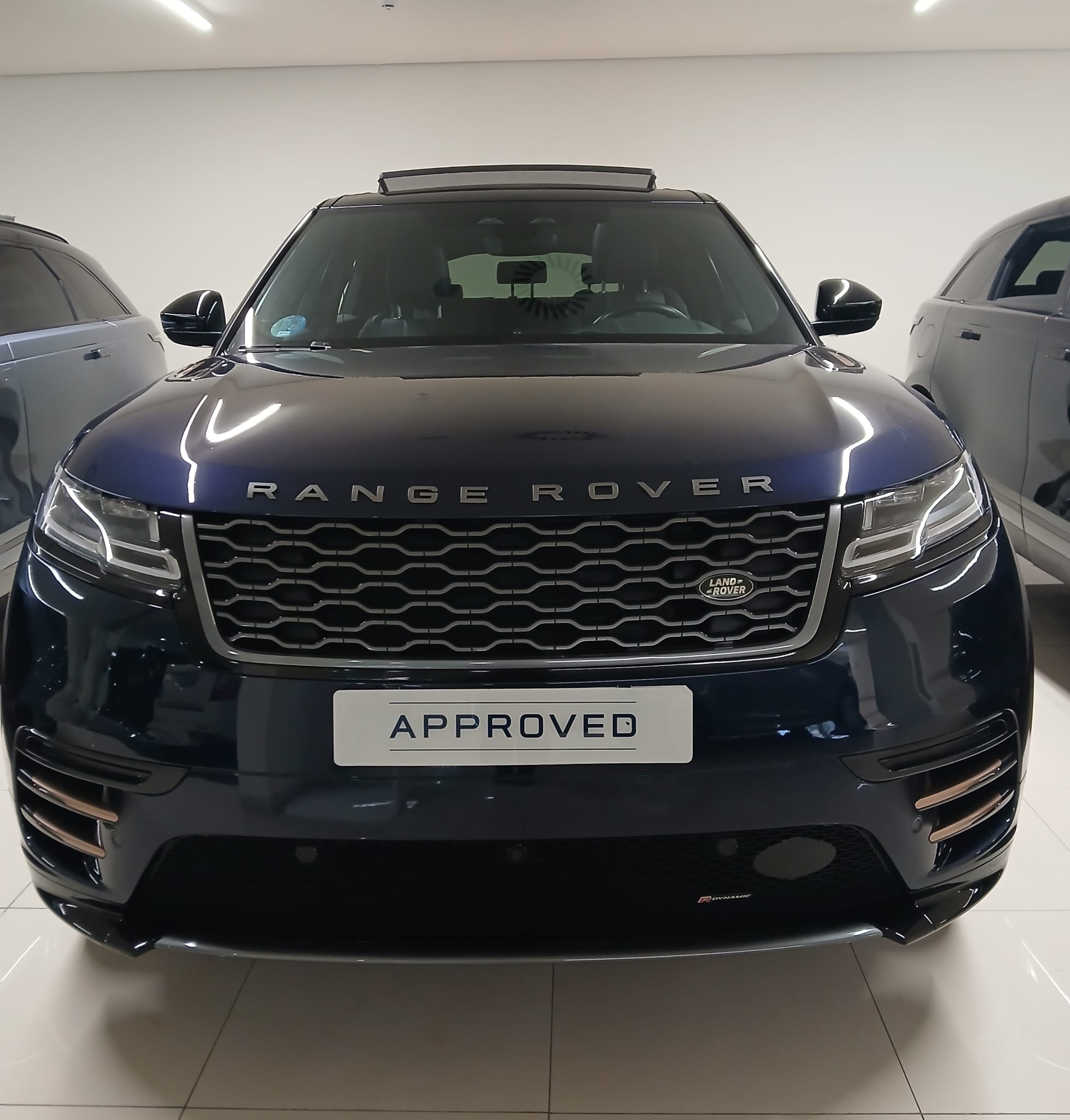 LAND ROVER Range Rover Velar (2.0 D200 R-DYNAMIC S AUTO 4WD 204 5P) en Sevi