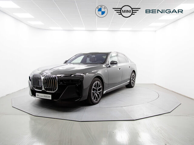 BMW Serie 7 (740d xDrive 220 kW (299 CV)) en Alicante